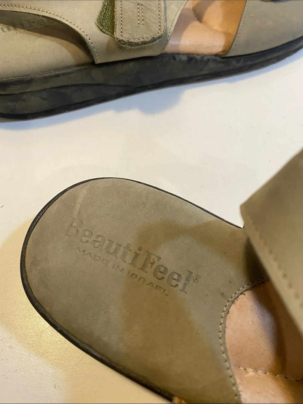 BEUTIFEEL  Olive Green Adjustable Strap Comfort  Sandals Sz 42